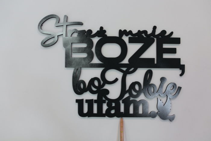 Napisy 3D - Strzeż mnie Boże, bo Tobie ufam - imagnes.pl